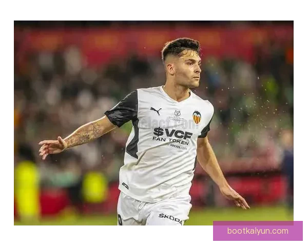 瓦伦西亚控球能力持续提升，近期表现稳健备受关注